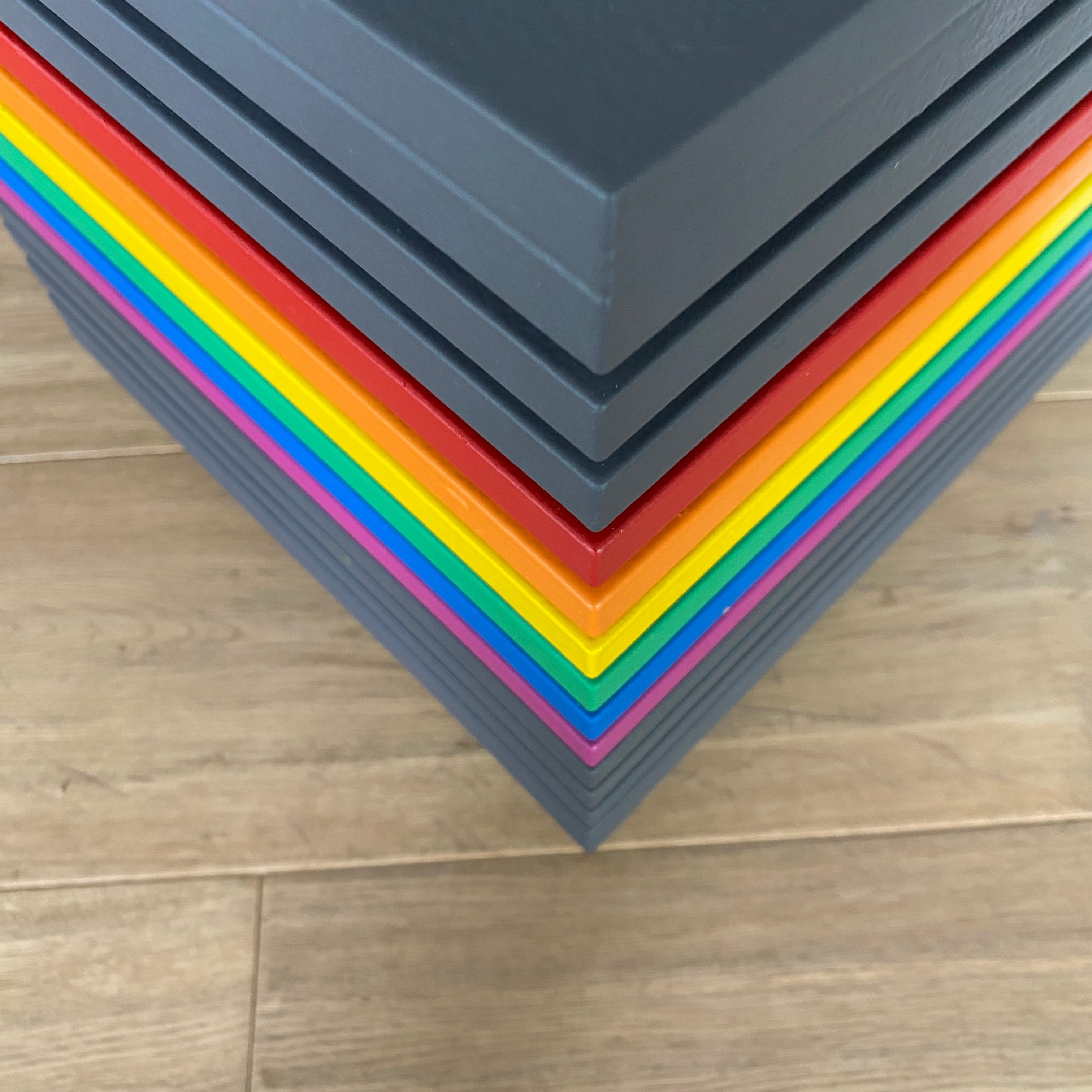 Design smartQUBE RGBT Rainbow GRAPHITE Limited Edition 