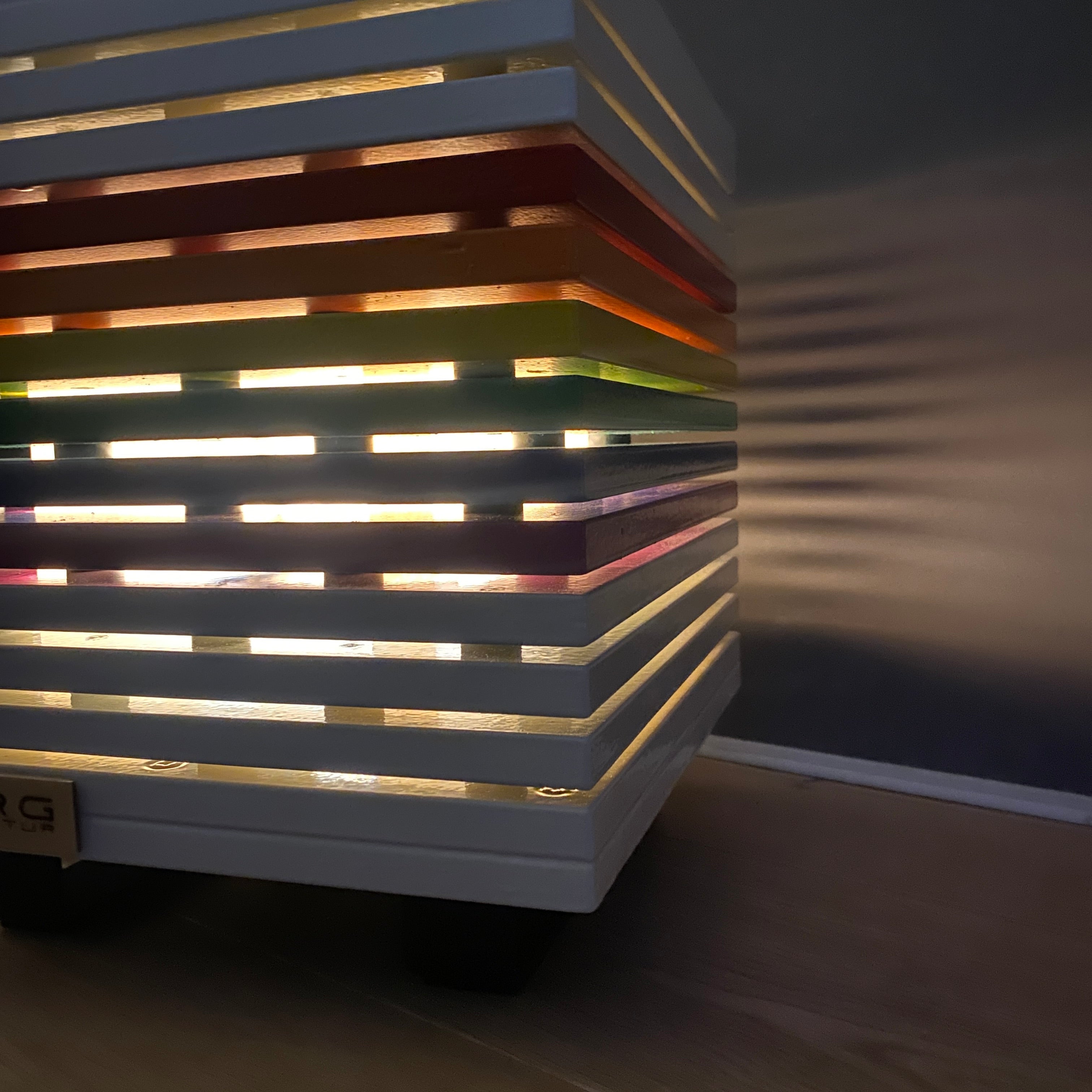 Design smartQUBE RGBT Rainbow WHITE Limited Edition 